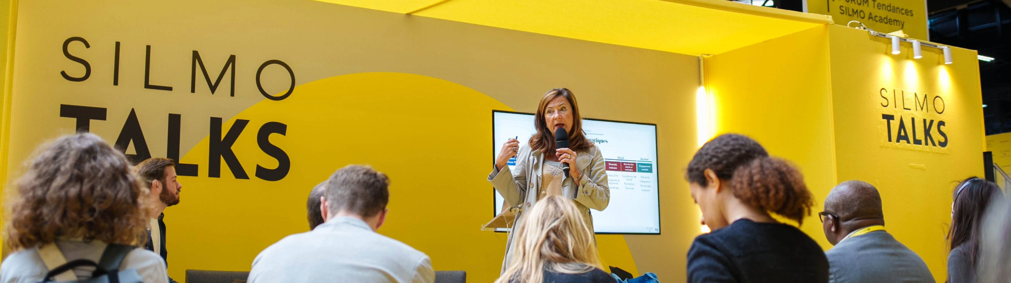 Woman speaking at the SILMO Talks
