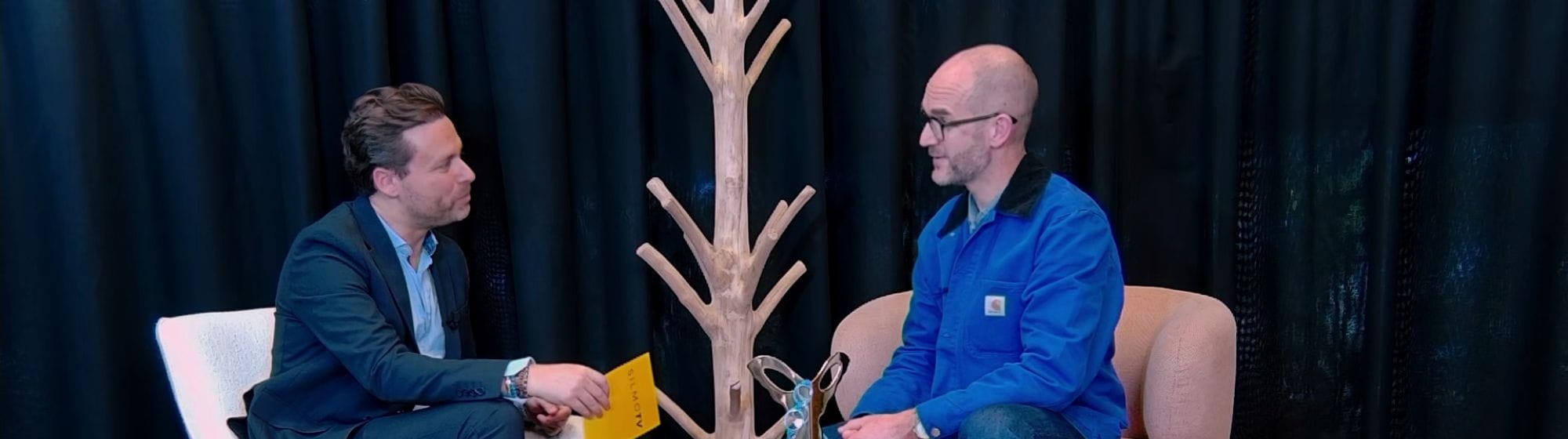 journalist interviewing a winner of the SILMO d'Or
