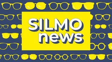 logo de SILMO news, l'émision mensuelle dédiée à l'actualité de l'optique lunetterie, en blanc sur fond jaune, motifs de lunettes jaunes sur fond bleu